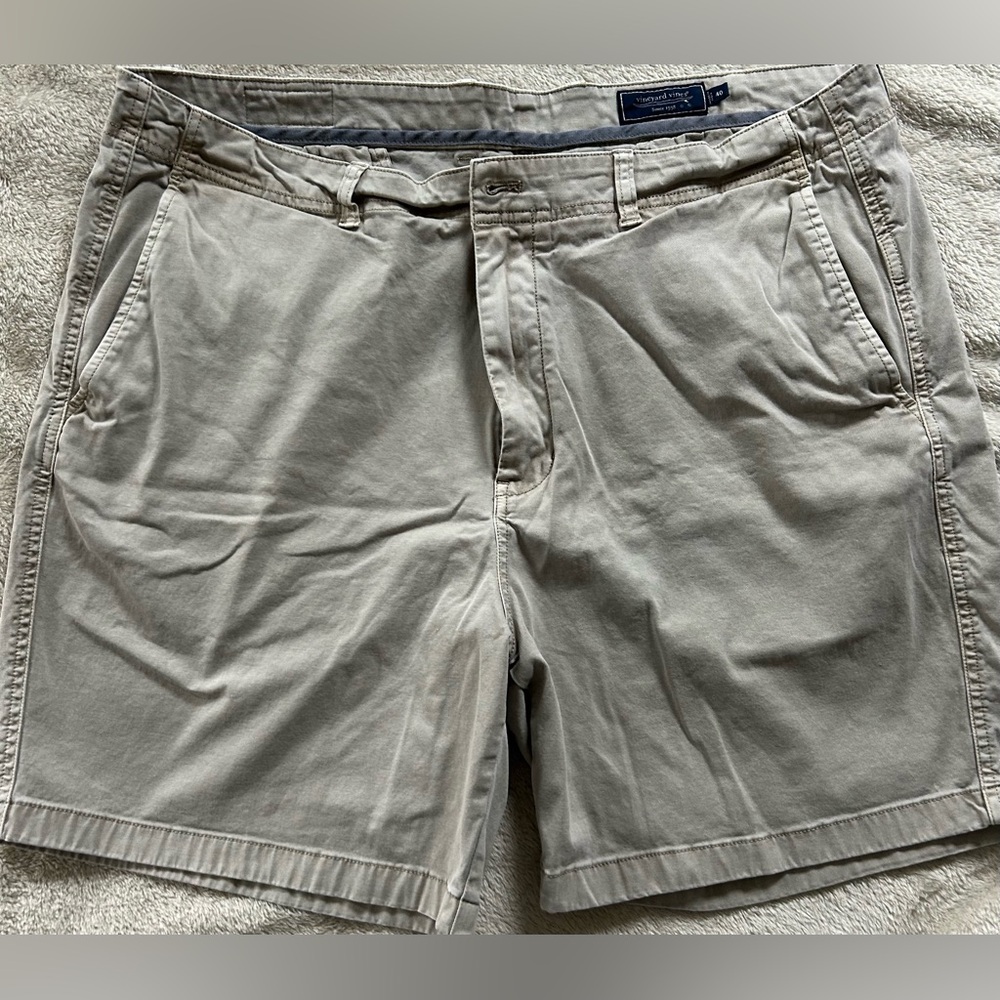 Vineyard Vines Stone Flat Front Shorts Lightweight Cotton (Size 40)